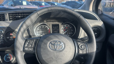 Toyota Yaris 1.5 VVT-i Icon Tech 5dr Petrol Hatchback